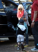 At_Mr__Bones_Pumpkin_Patch_In_West_Hollywood_With_Max_And_Matt_-_October_14_-_Christina_Aguilera_Daily_0101.jpg