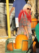 At_Mr__Bones_Pumpkin_Patch_In_West_Hollywood_With_Max_And_Matt_-_October_14_-_Christina_Aguilera_Daily_0173.jpg