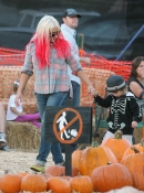 At_Mr__Bones_Pumpkin_Patch_In_West_Hollywood_With_Max_And_Matt_-_October_14_-_Christina_Aguilera_Daily_0234.jpg