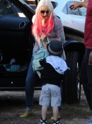 At_Mr__Bones_Pumpkin_Patch_In_West_Hollywood_With_Max_And_Matt_-_October_14_-_Christina_Aguilera_Daily_0338.jpg