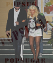 At_Off_Vines_restaurant_-_October_17_-_Christina_Aguilera_Daily_014.jpg