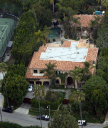 Beverly_Hills_Mansion_-__Christina_Aguilera_Daily_2.jpg