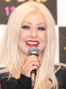 Burlesque_Press_Conference_In_Tokyo2C_Japan_-_December_6__-_Christina_Aguilera_Daily_003~0.jpg