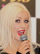 Burlesque_Press_Conference_In_Tokyo2C_Japan_-_December_6__-_Christina_Aguilera_Daily_004~0.jpg