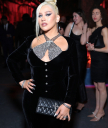 CA_-_Vanity_Fair_Oscar_Party_-_Inside_-_Christina_Aguilera_Daily_04.jpg