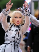 CBS__The_Early_Show_-_June_9_-_Christina_Aguilera_Daily_00328.jpg