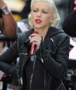 CBS__The_Early_Show_-_Rehearsal_-_June_9_-_Christina_Aguilera_Daily_0009.jpg