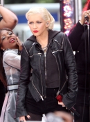 CBS__The_Early_Show_-_Rehearsal_-_June_9_-_Christina_Aguilera_Daily_0016.jpg