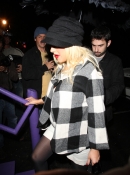 Celebrating_Her_27th_Birthday_With_Jordan_-_December_18_-__Christina_Aguilera_Daily_15.jpg