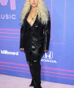 Christina_Aguilera_-_Billboard_Women_In_Music_-_Xtina_Daily_0026.jpg