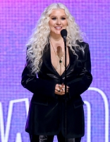 Christina_Aguilera_-_Billboard_Women_In_Music_Speech_-_Xtina_Daily_0003.jpg