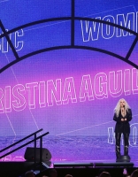 Christina_Aguilera_-_Billboard_Women_In_Music_Speech_-_Xtina_Daily_0006.jpg