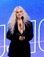 Christina_Aguilera_-_Billboard_Women_In_Music_Speech_-_Xtina_Daily_0014.jpg