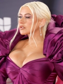 Christina_Aguilera_-_Latin_Grammys_2022_-_Arrivals_-_XtinaDaily_29.jpg