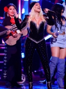 Christina_Aguilera_-_Latin_Grammys_2022_-_Performance_with_Christian_Nodal_-_XtinaDaily_115.jpg