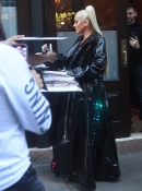 Christina_Aguilera_Daily_-__Spotted_out_in_New_York_City_-_0009.jpg