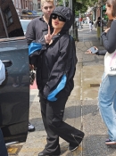 Christina_Aguilera_Daily_-__Spotted_out_in_New_York_City_-_0010~0.jpg