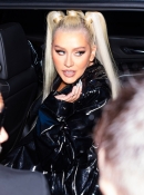 Christina_Aguilera_Daily_-__Spotted_out_in_New_York_City_-_003~0.jpg