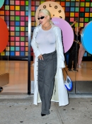 Christina_Aguilera_Daily_-__Spotted_out_in_New_York_City_July_1_-_008.jpg