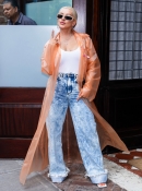 Christina_Aguilera_Daily_-__Spotted_out_in_New_York_City_June_27_1_-_0023.jpg