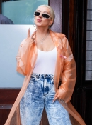 Christina_Aguilera_Daily_-__Spotted_out_in_New_York_City_June_27_1_-_0025.jpg