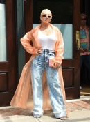 Christina_Aguilera_Daily_-__Spotted_out_in_New_York_City_June_27_2_-_0020.jpg