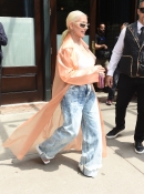 Christina_Aguilera_Daily_-__Spotted_out_in_New_York_City_June_27_2_-_0023.jpg