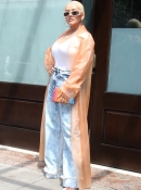 Christina_Aguilera_Daily_-__Spotted_out_in_New_York_City_June_27_2_-_0025.jpg