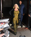 Christina_Aguilera_Daily_-__Spotted_out_in_New_York_City_June_28_1_-_0041.jpg