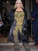 Christina_Aguilera_Daily_-__Spotted_out_in_New_York_City_June_28_2_-_0001.jpg
