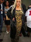 Christina_Aguilera_Daily_-__Spotted_out_in_New_York_City_June_28_2_-_0006.jpg