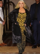 Christina_Aguilera_Daily_-__Spotted_out_in_New_York_City_June_28_2_-_0008.jpg