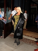Christina_Aguilera_Daily_-__Spotted_out_in_New_York_City_June_28_2_-_0017.jpg
