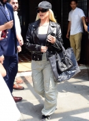 Christina_Aguilera_Daily_-__Spotted_out_in_New_York_City_June_29_1_-_003.jpg