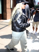 Christina_Aguilera_Daily_-__Spotted_out_in_New_York_City_June_29_2_-_0006.jpg