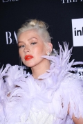 Christina_Aguilera_Harpers_Bazaar_Icons_102992518.jpg