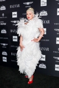 Christina_Aguilera_Harpers_Bazaar_Icons_102992533.jpg