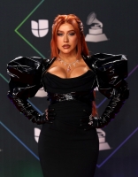 Christina_Aguilera_Red_Carpet_22nd_Annual_Latin_GRAMMY_Awards_xtinadaily_0008~1.jpg