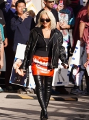 Christina_Aguilera_The_Jimmy_Kimmel_Live_October_16_-_Xtina_Daily_-_XtinaHQ_050__jpeg.jpg
