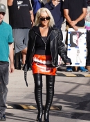 Christina_Aguilera_The_Jimmy_Kimmel_Live_October_16_-_Xtina_Daily_-_XtinaHQ_058__jpeg.jpg