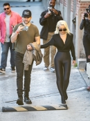 Christina_Aguilera_The_Jimmy_Kimmel_Live_October_16_-_Xtina_Daily_-_XtinaHQ_096__jpeg.jpg
