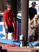 Christina_Aguilera_and_Jordan_Bratman_celebrate_their_son_Max_s_birthday_at_Legoland_in_Carlsbad_-_January_12_-_Christina_Aguilera_Daily_006.jpg