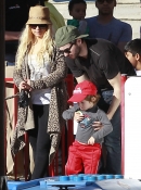Christina_Aguilera_and_Jordan_Bratman_celebrate_their_son_Max_s_birthday_at_Legoland_in_Carlsbad_-_January_12_-_Christina_Aguilera_Daily_030.jpg