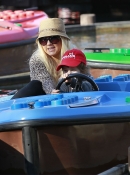 Christina_Aguilera_and_Jordan_Bratman_celebrate_their_son_Max_s_birthday_at_Legoland_in_Carlsbad_-_January_12_-_Christina_Aguilera_Daily_039.jpg