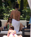 Christina_Aguilera_and_Kim_Kardashian_lounge_by_the_pool_for_a_friends_bachelor_party_at_the_Fountainebleau_in_Miami_-_June_12_-_Christina_Aguilera_Daily_00123.jpg