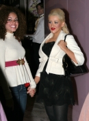 Christina_Aguilera_attends_the_opening_of_the_new_Juicy_Couture_store_on_Beverly_Hill_s_famous_Rodeo_-__Christina_Aguilera_Daily_12.jpg