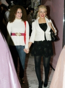 Christina_Aguilera_attends_the_opening_of_the_new_Juicy_Couture_store_on_Beverly_Hill_s_famous_Rodeo_-__Christina_Aguilera_Daily_13.jpg