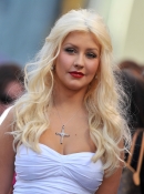 Christina_Aguilera_is_honored_with_a_Star_on_the_Hollywood_Walk_of_Fame_-_November_15_-_Christina_Aguilera_Daily_00030.jpg