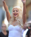 Christina_Aguilera_is_honored_with_a_Star_on_the_Hollywood_Walk_of_Fame_-_November_15_-_Christina_Aguilera_Daily_00079.jpg