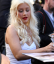 Christina_Aguilera_is_honored_with_a_Star_on_the_Hollywood_Walk_of_Fame_-_November_15_-_Christina_Aguilera_Daily_00191.jpg